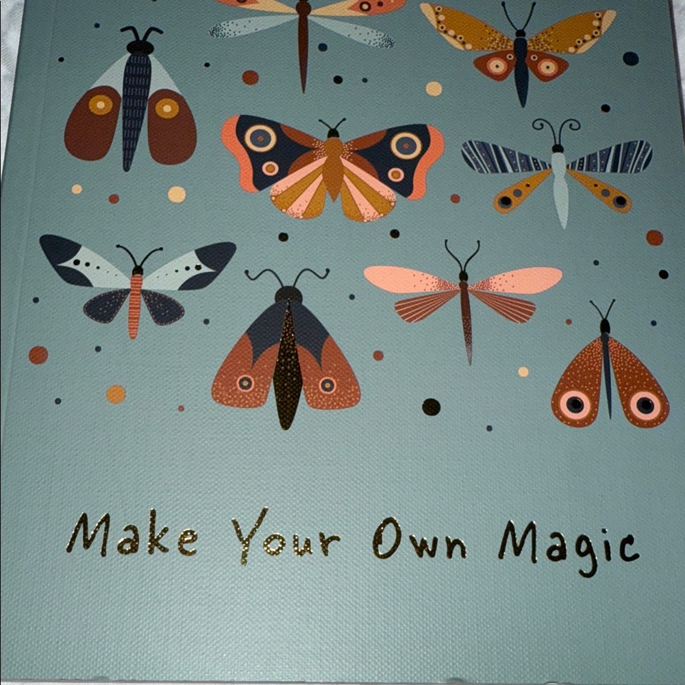 Inspiring MAKE YOUR OWN MAGIC journey/notebook. Beautiful colors & pattern. - Picture 3 of 8